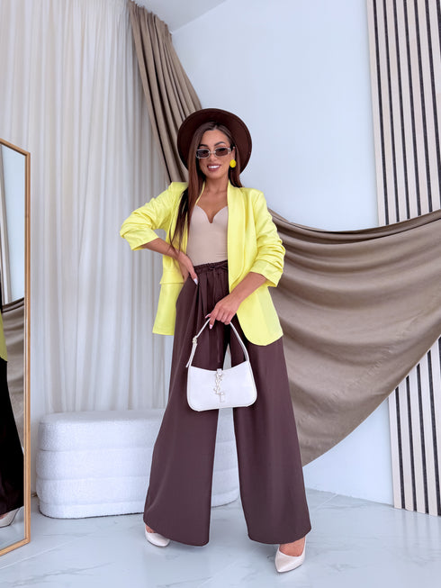 Light yellow, ONE SIZE jacket with gathered sleeves